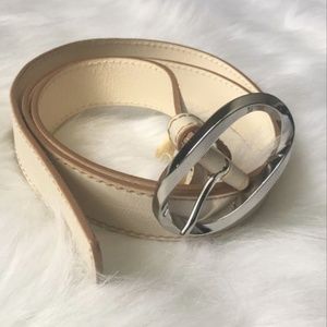 ************     SOLD **************Banana Republic Genuine Leather Belt, Large